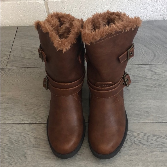 MOIST Tan Faux fur buckle ankle boot - Picture 4 of 6